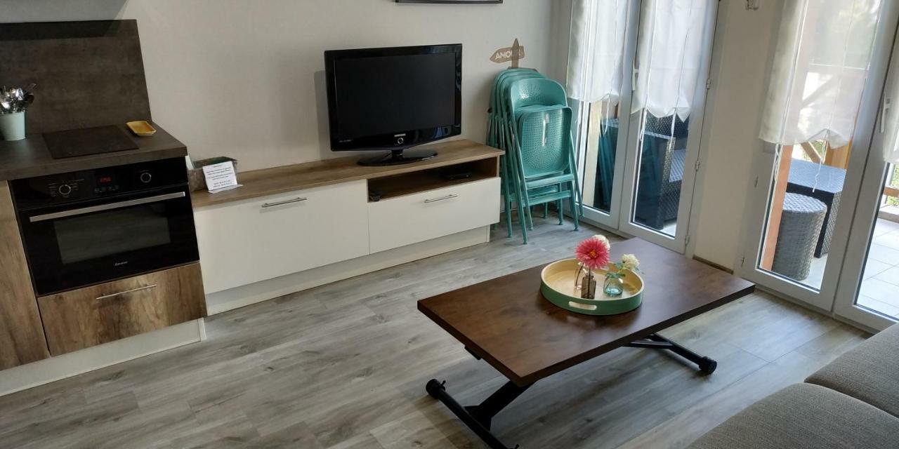 Au Coeur De Port Frejus - T2 30 M² - Tout A Pied Екстериор снимка