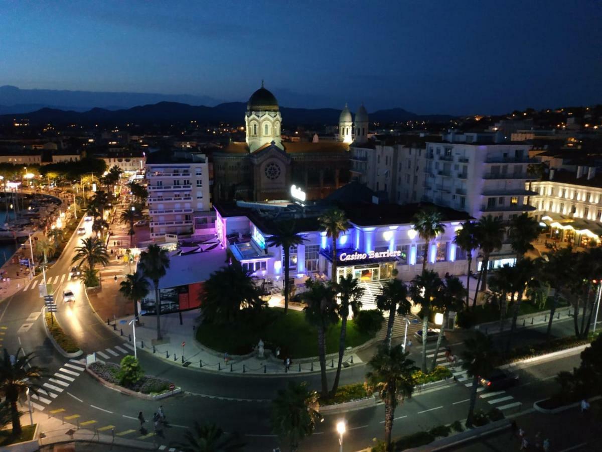 Au Coeur De Port Frejus - T2 30 M² - Tout A Pied Екстериор снимка